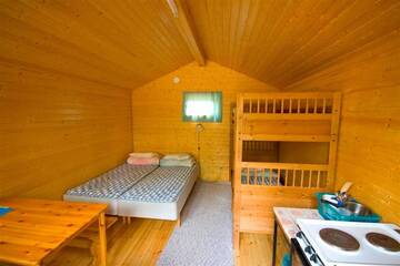 Небольшой коттедж с общей ванной комнатой в  Kangasjoki Camping
